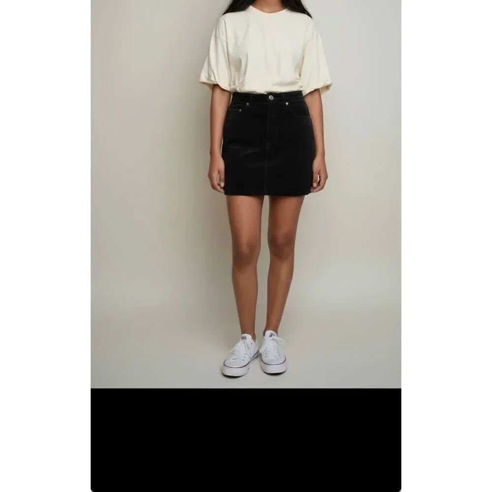 The Gap Mini Skirt Size 8